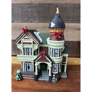 Santa's Workbench Collection - Talbot Place - Towne Series 479-2602 - Christmas